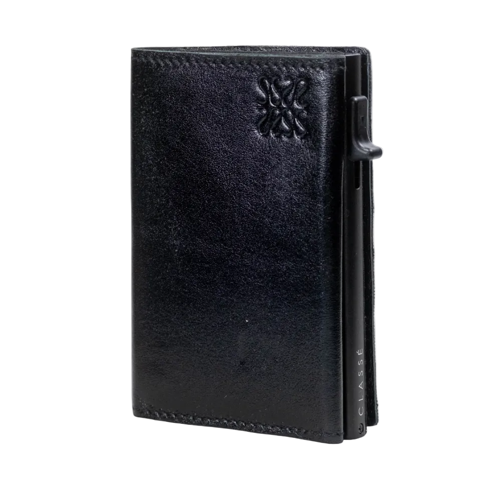 black minimalist leather wallet Classè front view premium black leather minimalist wallet design elegant black leather wallet genuine texture slim black leather wallet men minimalist design black minimalist leather wallet on surface Classè luxury black leather wallet texture detail compact black leather wallet elegant design modern minimalist black leather wallet design premium black leather wallet men style Classè black leather wallet premium finish