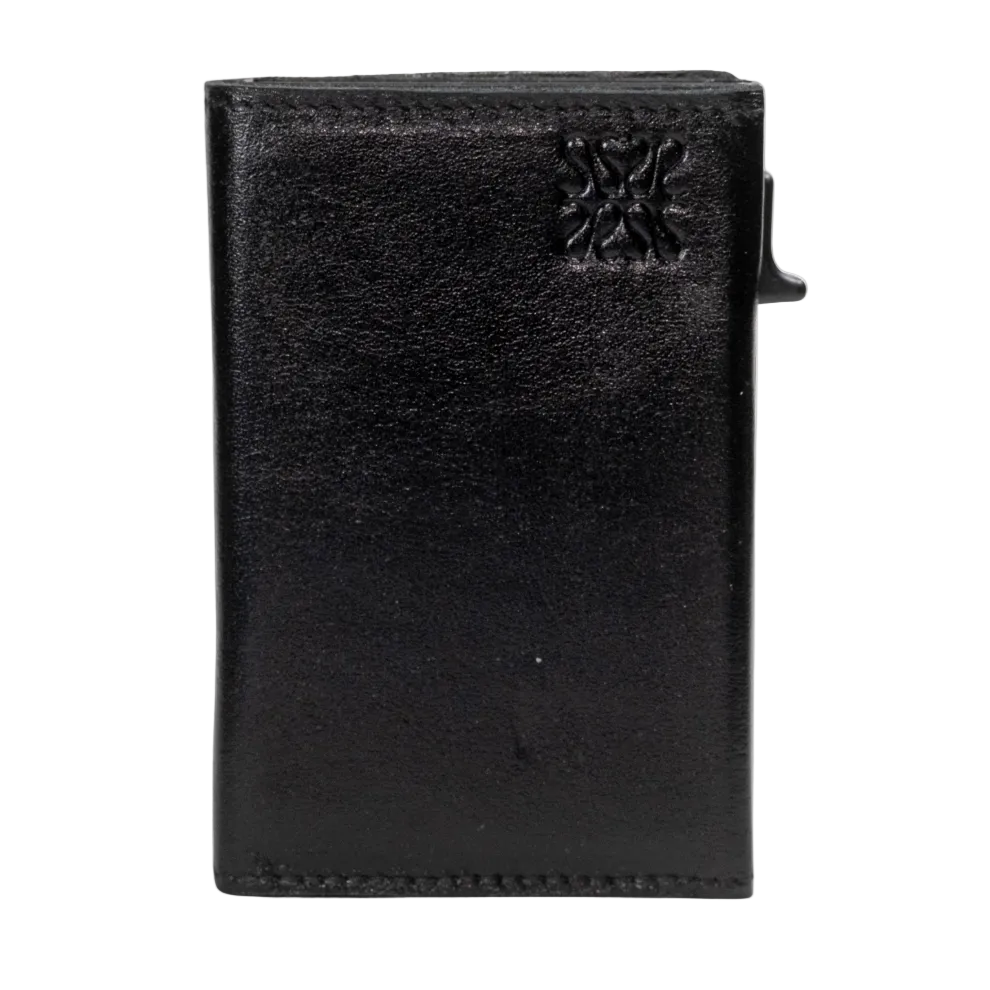 black minimalist leather wallet Classè front view premium black leather minimalist wallet design elegant black leather wallet genuine texture slim black leather wallet men minimalist design black minimalist leather wallet on surface Classè luxury black leather wallet texture detail compact black leather wallet elegant design modern minimalist black leather wallet design premium black leather wallet men style Classè black leather wallet premium finish